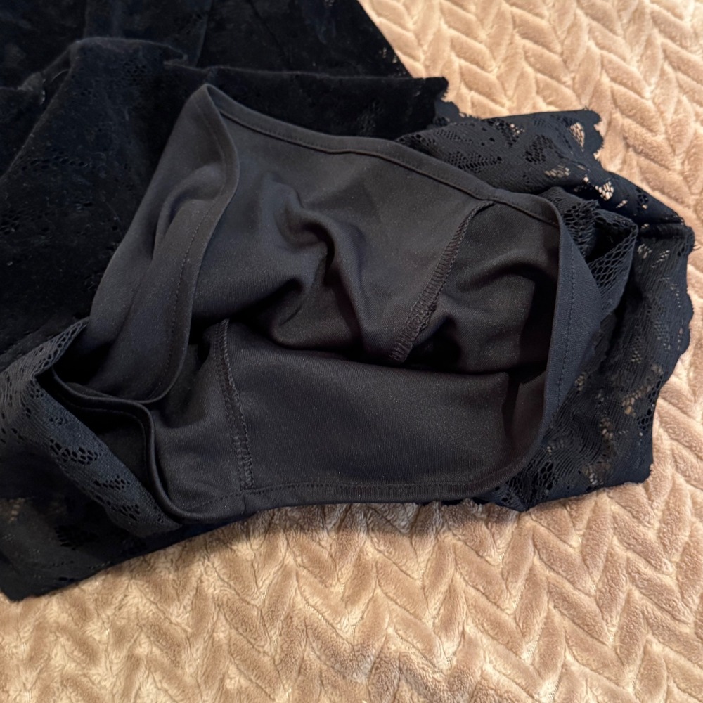 Chico's Black Lace Midi Skirt Floral Scalloped Hem NWT Size 00/S Whimsigoth - Picture 8 of 10